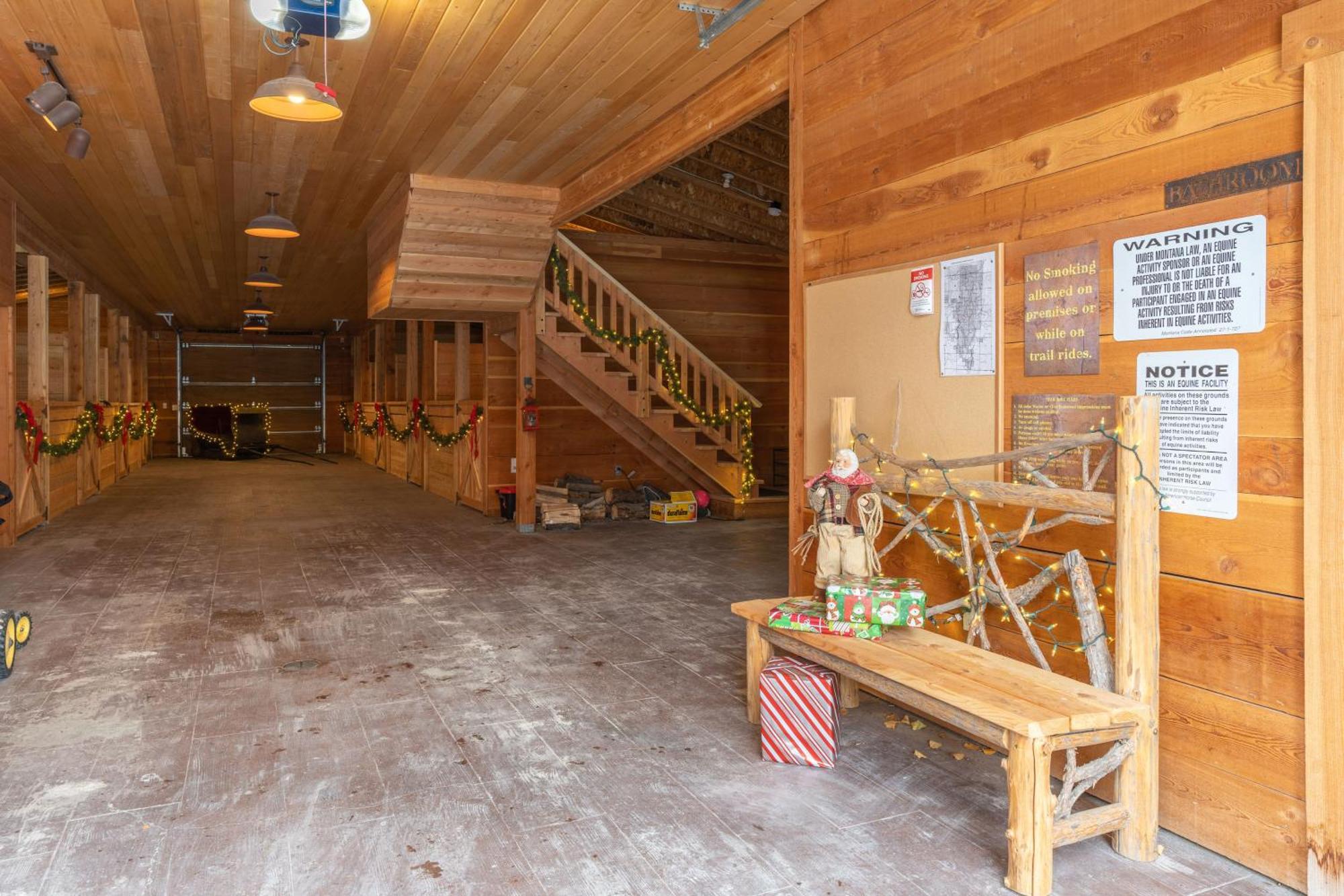 The Stalls At Whitefish Exterior foto