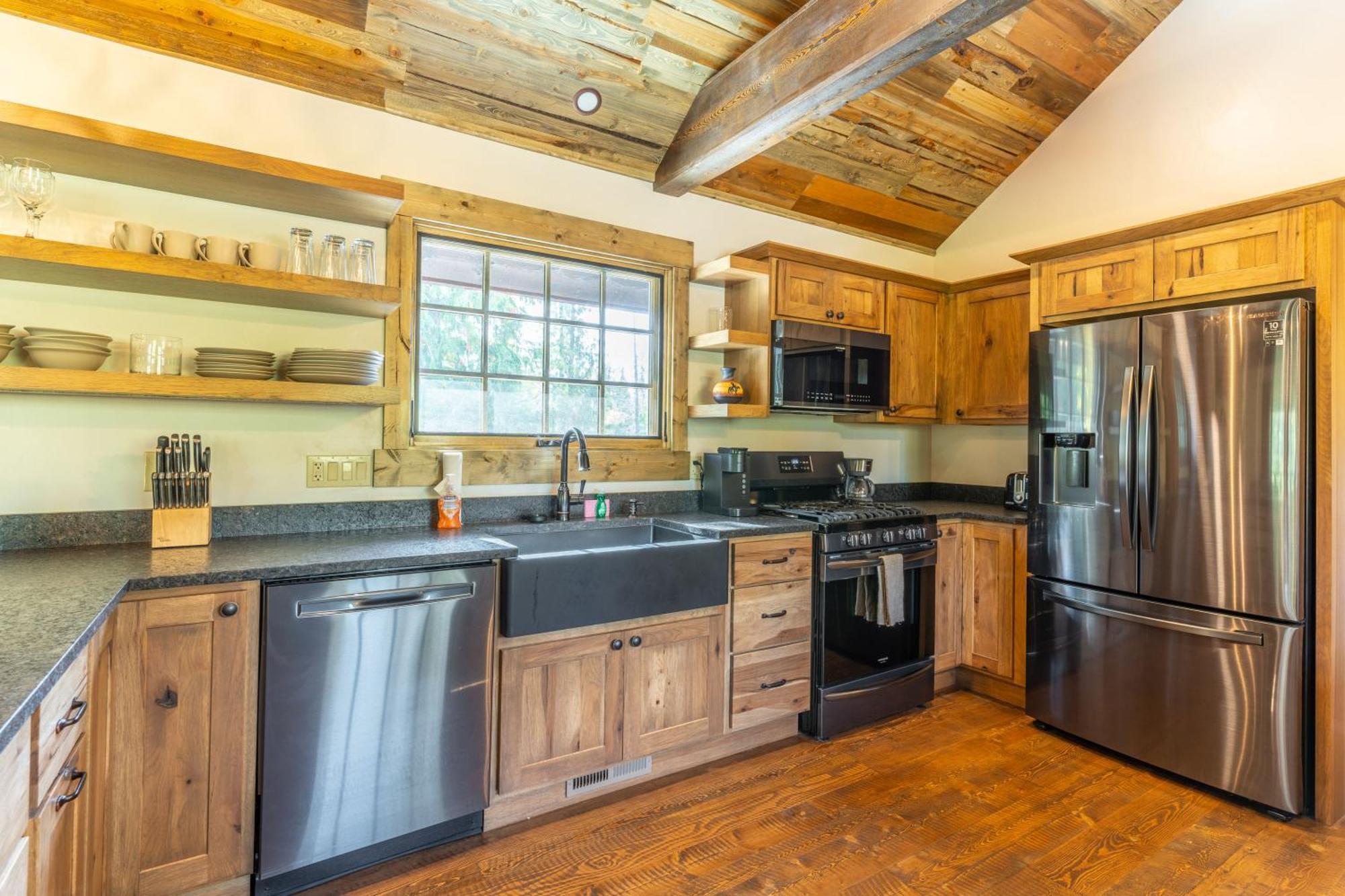 The Stalls At Whitefish Exterior foto