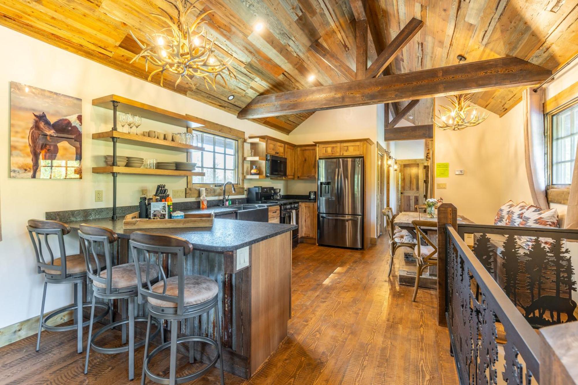 The Stalls At Whitefish Exterior foto